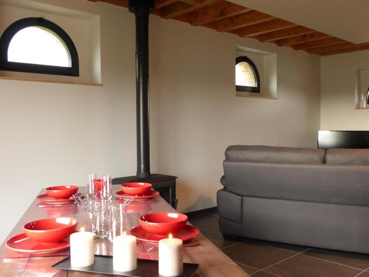 Gite Renove Avec Terrasse, Poele A Bois Et Wifi A Chapeau - Fr-1-489-79 Eksteriør bilde